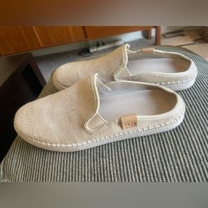 Ugg Delu Slip On Sneaker